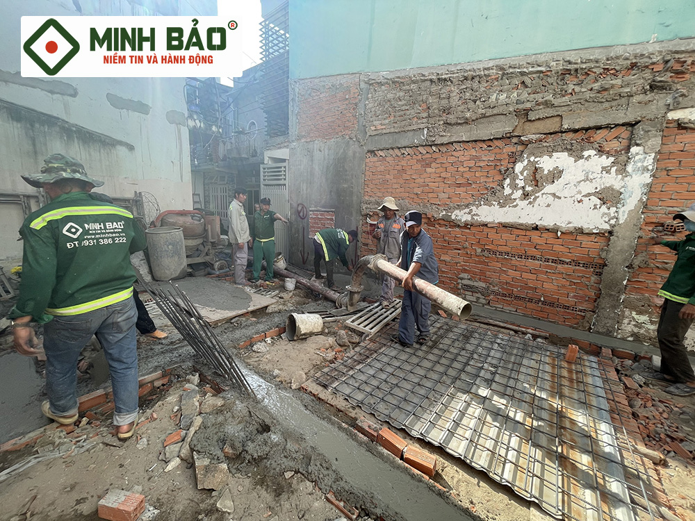 Công nhân Minh Bảo thi công xây nhà trọn gói tại Vũng Tàu 