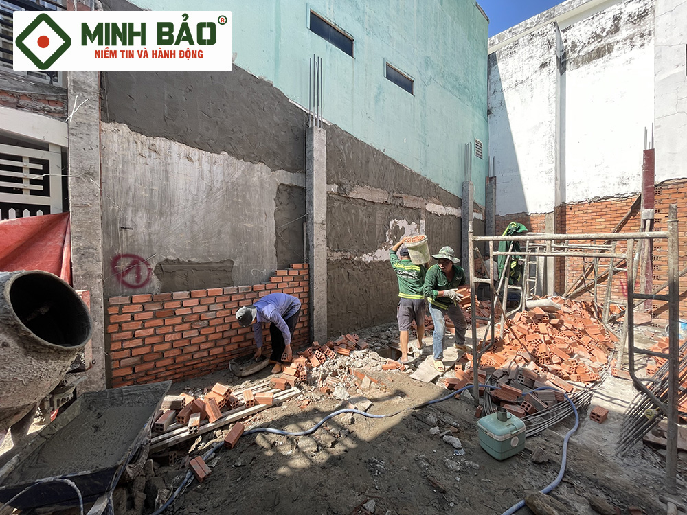 Công nhân Minh Bảo thi công xây nhà trọn gói tại Vũng Tàu 