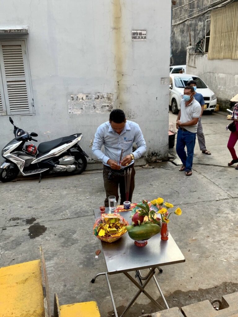 Cúng khởi công nhà chị Hà tại Bình Tân
