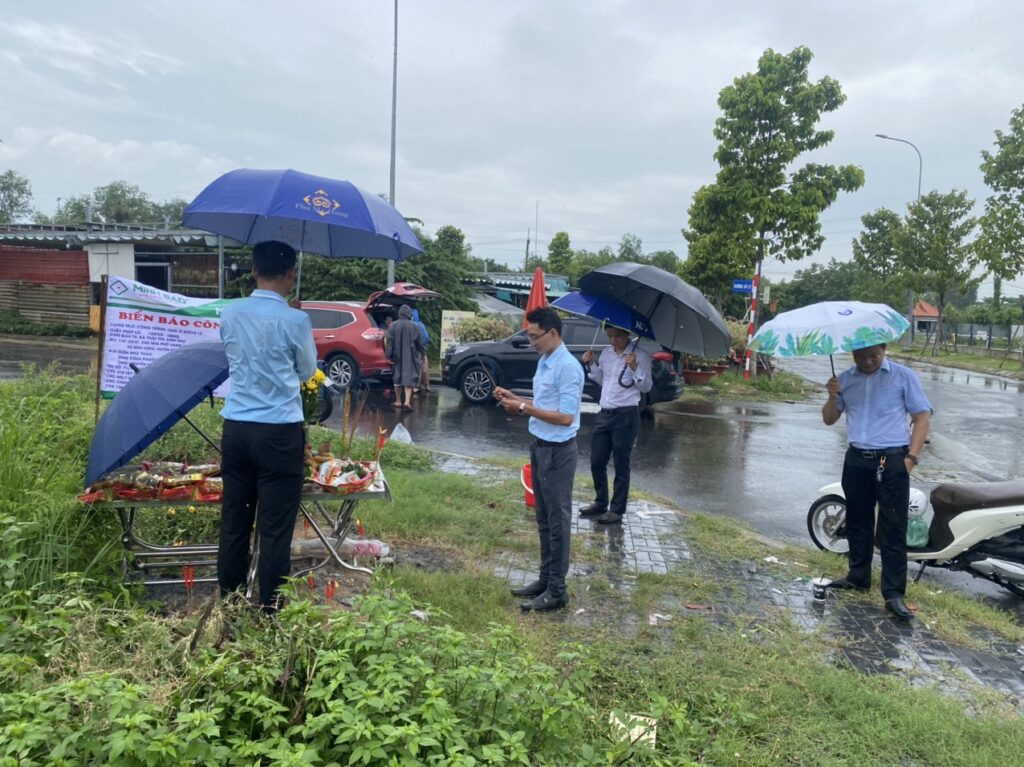 Khởi công nhà chị Tiên Bình Chánh