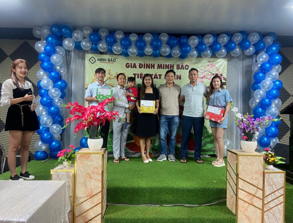 trao thưởng các nhân xuất sắc năm 2022