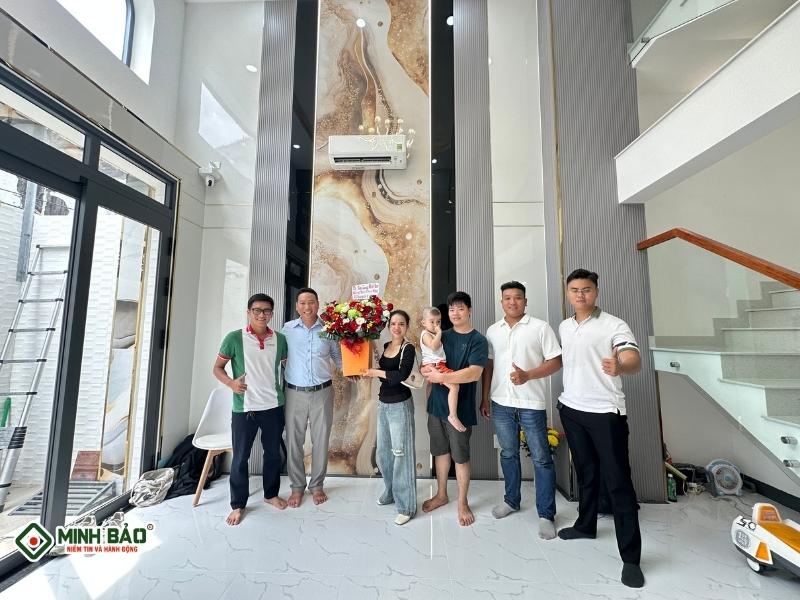 Minh Bảo bàn giao ngôi nhà chất lượng đến tay gia chủ sau khi xây nhà